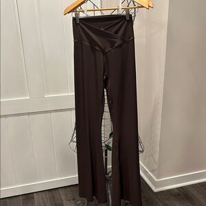 Women's High-Waist Flare Yoga Pants - Brown
